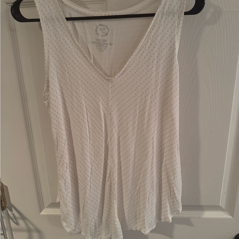 Maurices White & Gold V-Neck Sleeveless Tank